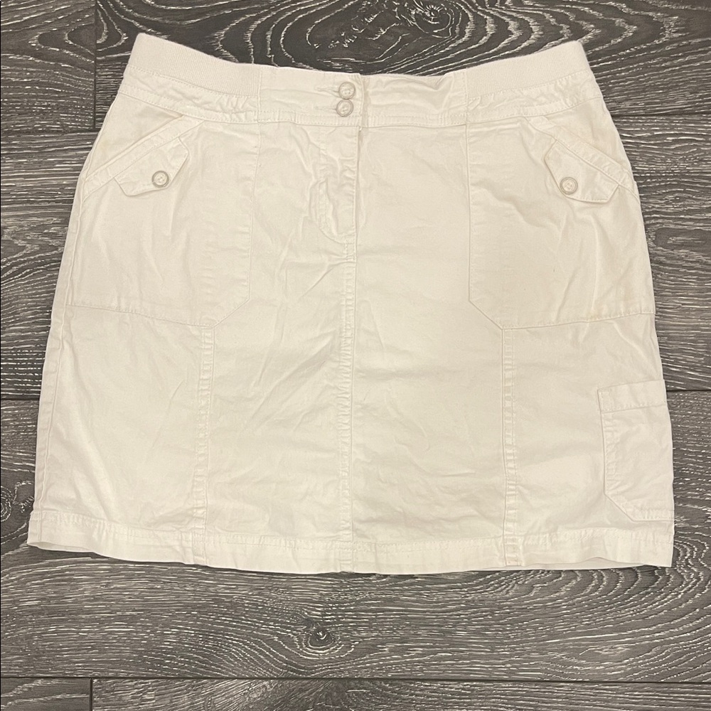 Elegant White Women's Skirt ( Skort)